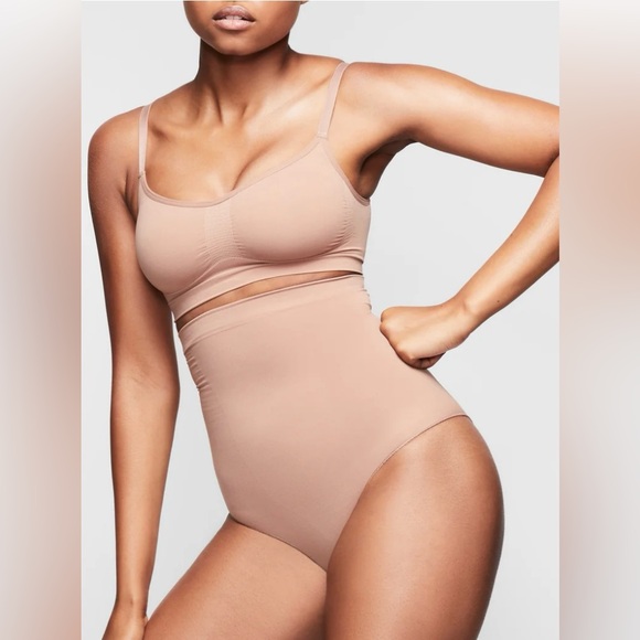 Skims Seamless Sculpt High Waisted Brief Size XL - Picture 2 of 7